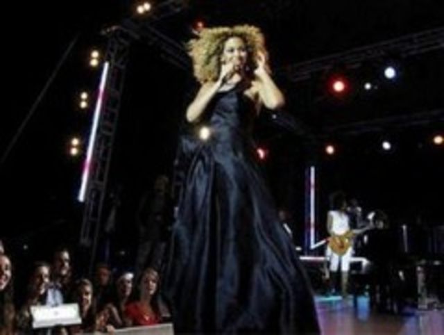 Beyonce, recital emotionant de Ziua Independentei (video)