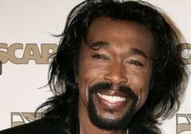 A murit compozitorul Nick Ashford