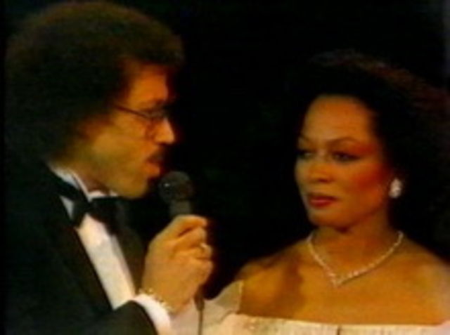 Lionel Richie: `Endless Love`, un duet dezastruos