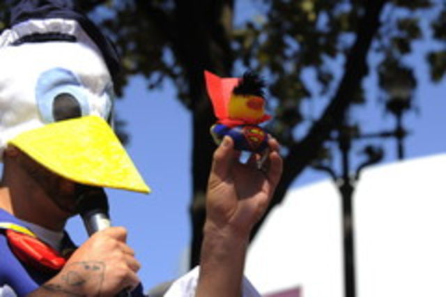 CRBL costumat in Donald Duck si Cabral si-a motorizat rata la cursa ProFM