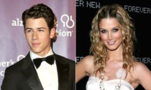Nick Jonas s-a despartit de Delta Goodrem