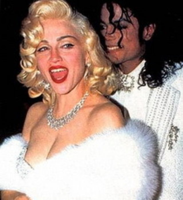 Michael Jackson si Madonna se casatoresc... la radio