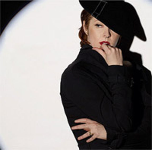 Exclusiv BestMusic - Suzanne Vega in concert la Bucuresti