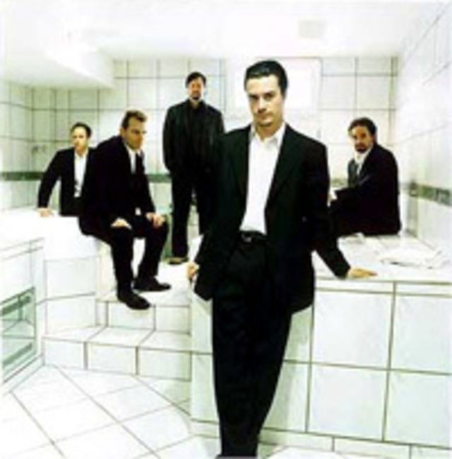Zvon: Concert Faith No More in Romania