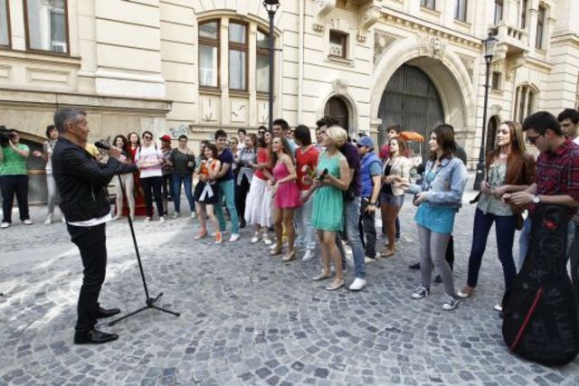 LaLa Band, protagonistii noului videoclip Holograf