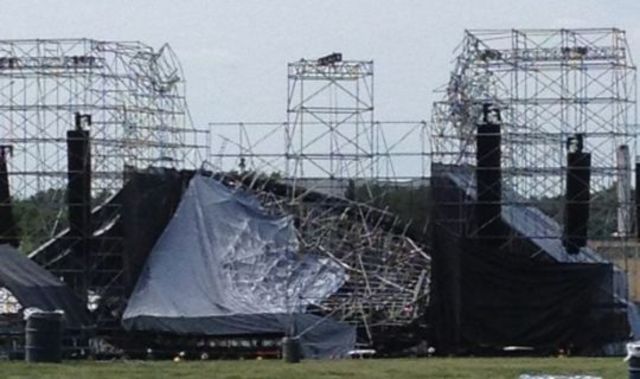 Un mort si trei raniti dupa ce scena s-a prabusit la un concert Radiohead (foto/video)