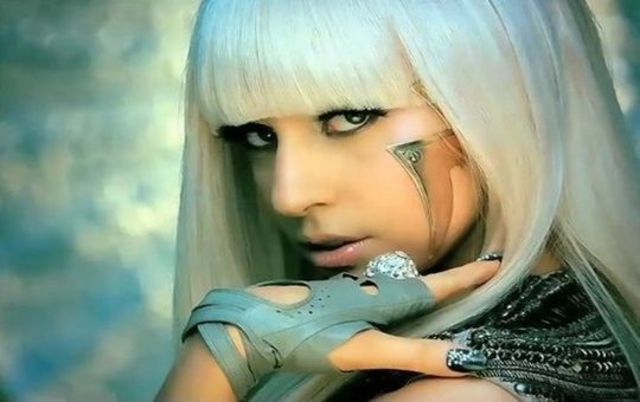 Lady Gaga - fara chiloti la Bucuresti?