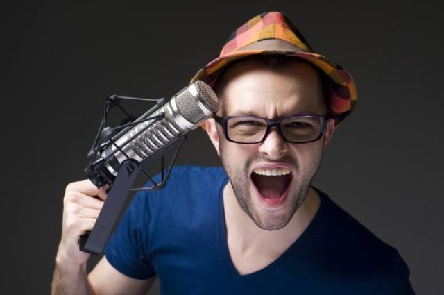 DJ Optik mixeaza pentru a treia oara in Torino!