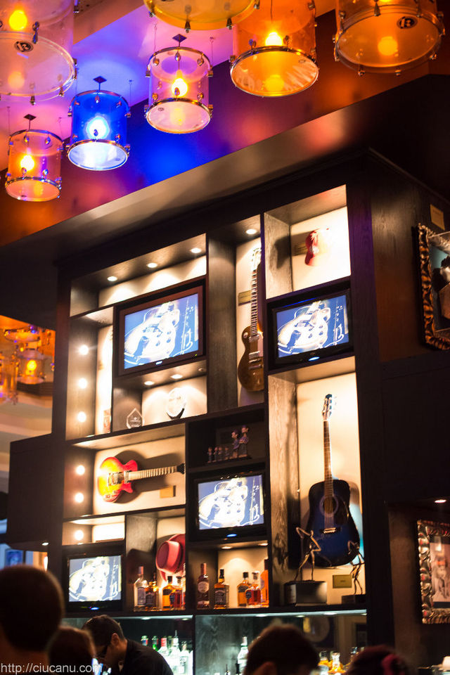 Mihai Margineanu - Hard Rock Cafe