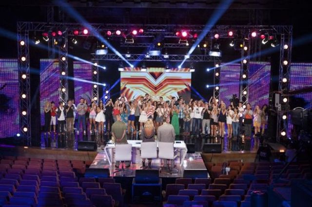 X Factor: iata echipele formate de jurati (video)