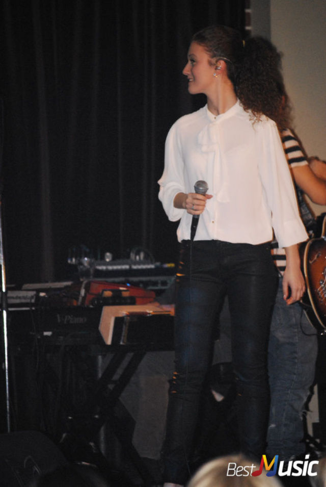 Poze Directia 5 in Hard Rock Cafe