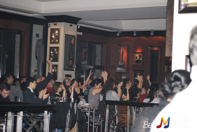 Poze public Directia 5 in Hard Rock Cafe