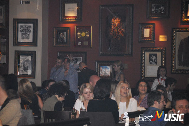 Poze public Directia 5 in Hard Rock Cafe