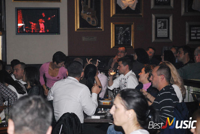 Poze Public Concert Smiley in Hard Rock Cafe