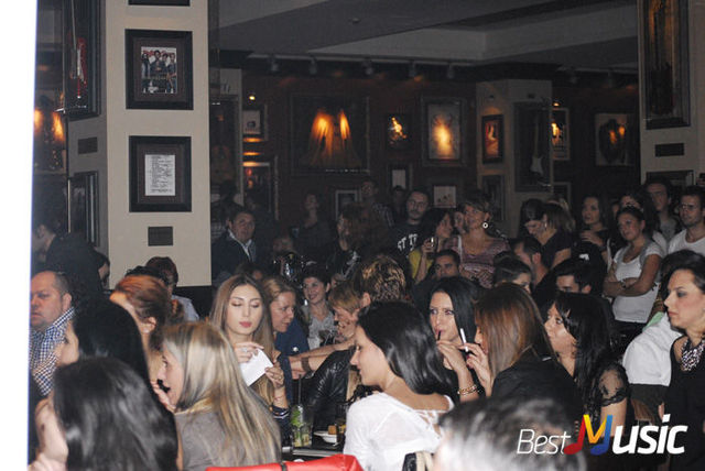 Poze Public Concert Smiley in Hard Rock Cafe
