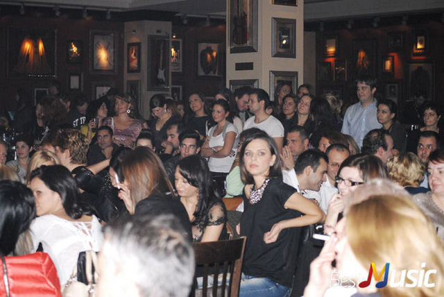 Poze Public Concert Smiley in Hard Rock Cafe