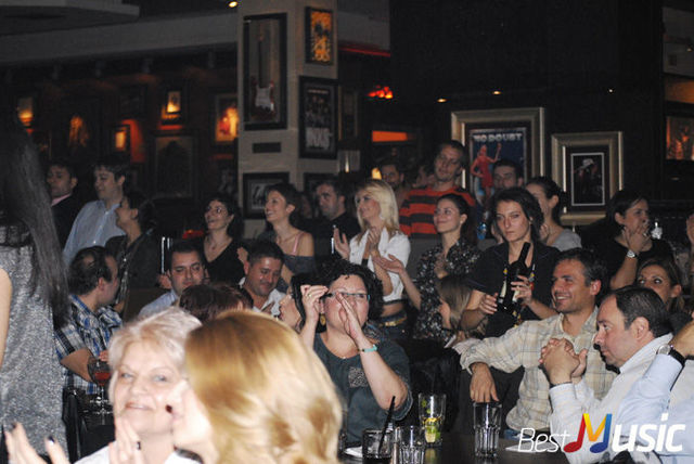 Poze Public Concert Smiley in Hard Rock Cafe