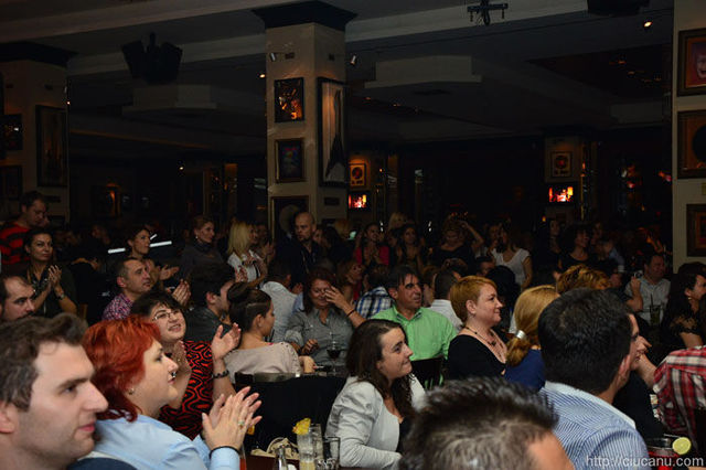 Poze Public Concert Smiley in Hard Rock Cafe