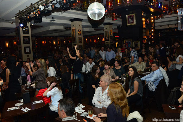 Poze Public Concert Smiley in Hard Rock Cafe