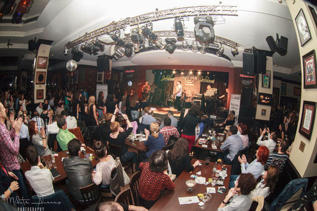 Poze Public Concert Smiley in Hard Rock Cafe