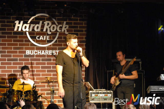 Poze Smiley in Hard Rock cafe