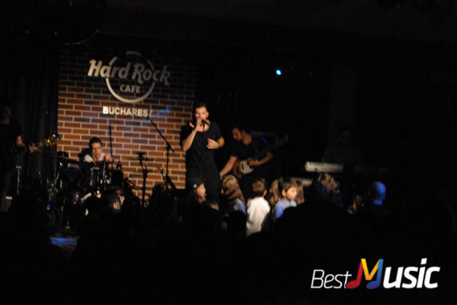 Poze Smiley in Hard Rock cafe
