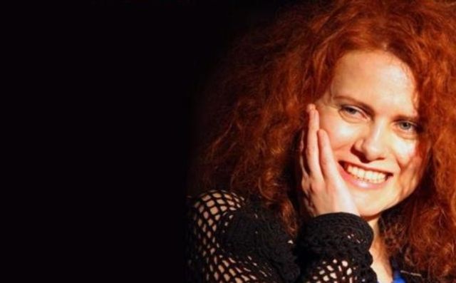 Pe 2 martie, haideti la cantec, povesti si ceai cu Maria Raducanu la Teatrul de Sufragerie!