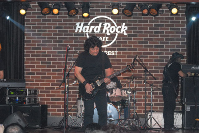 Poze Compact Hard Rock Cafe