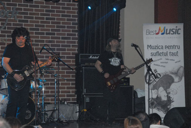 Poze Compact Hard Rock Cafe
