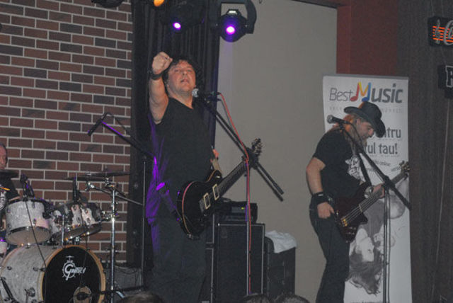 Poze Compact Hard Rock Cafe