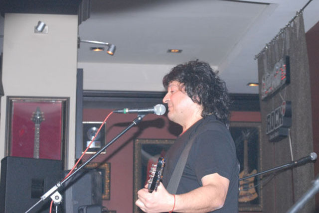 Poze Compact Hard Rock Cafe