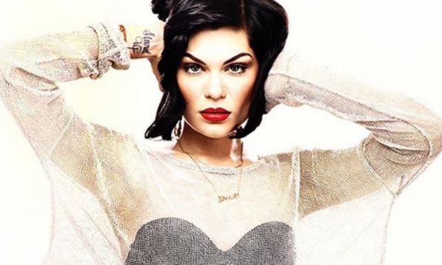 Jessie J s-a facut blonda (poze)