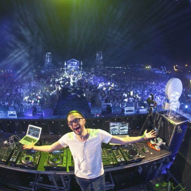 Download DJ Optick Live @ Liberty Parade 2013