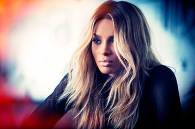 Ciara isi vinde noul album pe Groupon