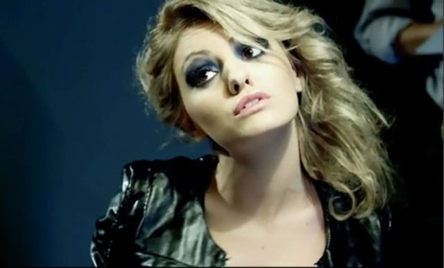 Alexandra Stan s-a facut roscata