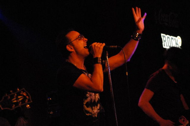 Poze directia 5 - Zambetul Face Minuni la Hard Rock Cafe