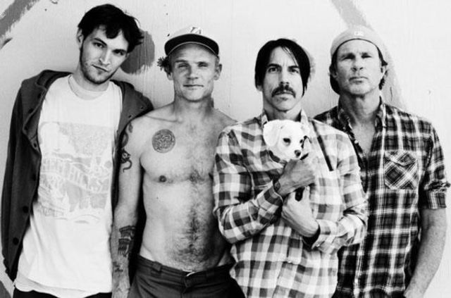 Red Hot Chili Peppers, cover dupa Led Zeppelin la Super Bowl 2014