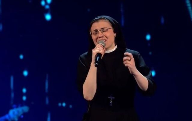 Sora Cristina a castigat Vocea Italiei (video)