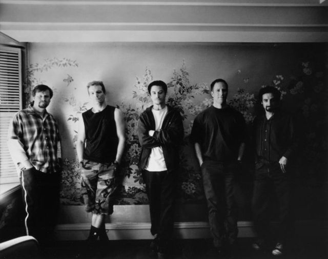 Faith No More lanseaza primul single dupa 17 ani - Motherfucker (audio)