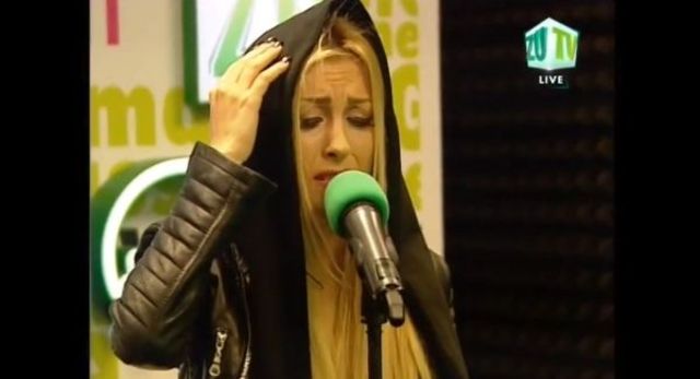 Andreea Balan - Rece / Nothing Compares To You live @ Radio Zu (video)
