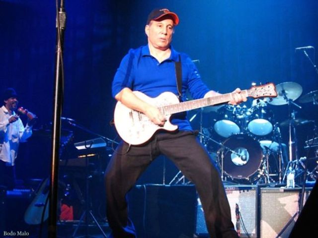 Paul Simon marcheaza primul No 1 in Marea Britanie dupa 25 de ani