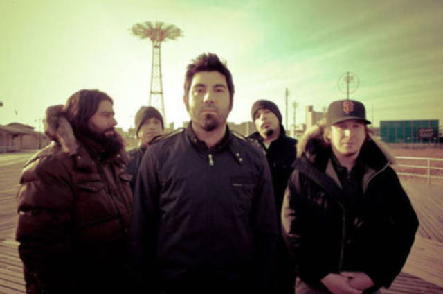 Noul album Deftones va include o colaborare cu Jerry Cantrell de la Alice in Chains