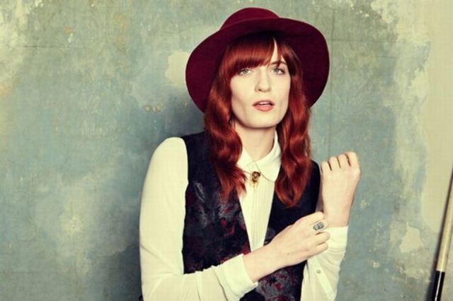 Florence and The Machine sunt din nou pe primul loc in topul din Marea Britanie