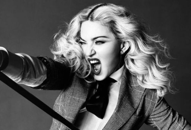 Madonna isi pedepseste crunt dansatorii