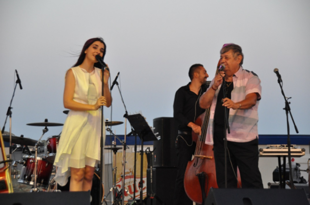 Concert unic la TNB! Alexandra Usurelu imbina muzica indie-folk cu cea simfonica intr-un spectacol alaturi de Mircea Vintila, Blue Noise si Dan Byron