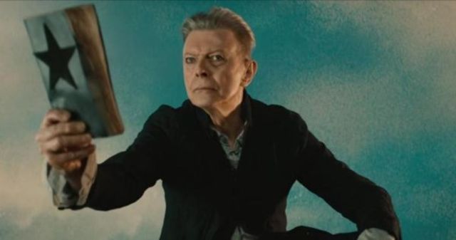 A fost lansat clipul piesei ‘I Can’t Give Everything Away’ a lui David Bowie