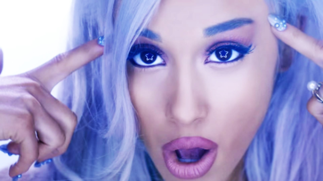 Vezi cat de "dangerous" a fost Ariana Grande la Premiile MTV