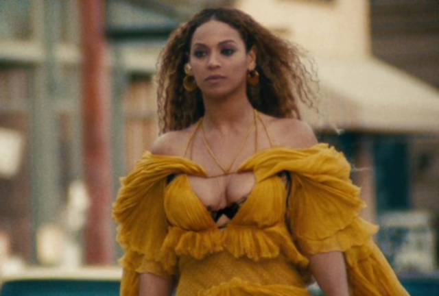 Beyonce a lansat albumul "Lemonade"