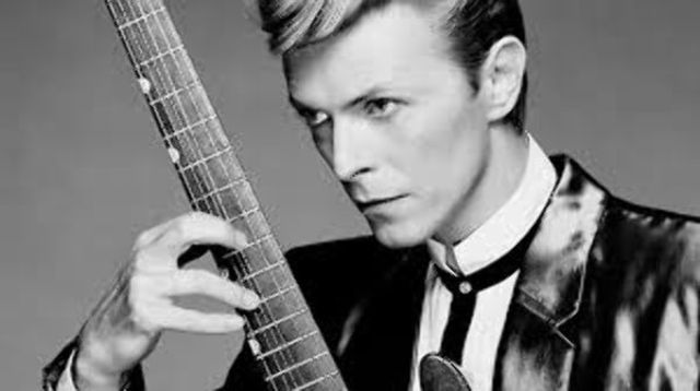 O inregistrare rara cu David Bowie din 1995 a aparut in mediul online (audio)
