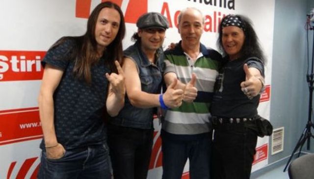 Costumul lui Nik Baydin, The ROCK, va fi expus la Hard Rock Cafe